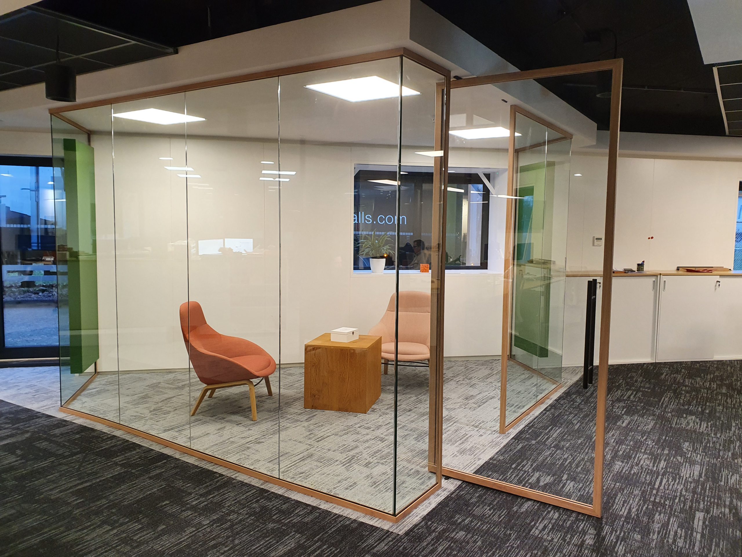 提供新的木质外观饰面！